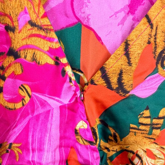Dee Elly Raja Tiger Tie Neck Crop Blouse Hot Pink Floral Animal Print Size Large - Picture 8 of 9
